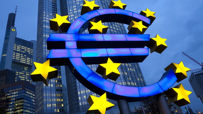 Инфляция в еврозоне впервые достигла двузначного показателя