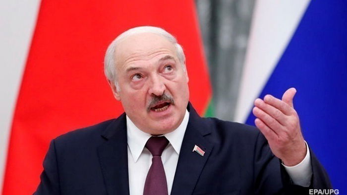 Лукашенко заявил о совместной спутниковой группировке с Россией