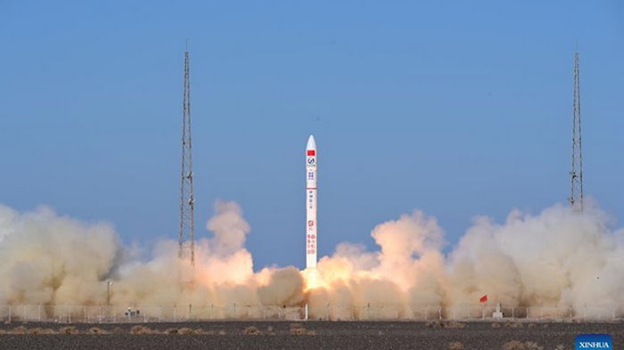 Китайская ракета-носитель вывела на орбиту сразу пять спутников