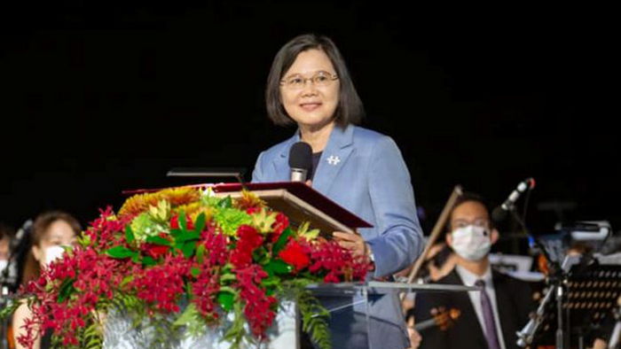 Тайвань предложил Китаю помощь с COVID, несмотря на обострение военной ситуации