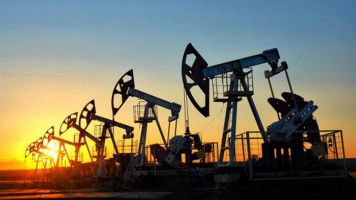 Нефть дешевеет после скачка цен на прошлой неделе