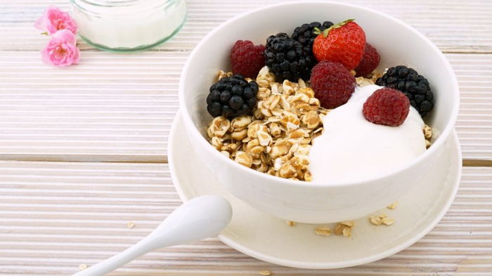 Запах изо рта. Ученые рассказывают, почему йогурт помогает избавиться от деликатной проблемы