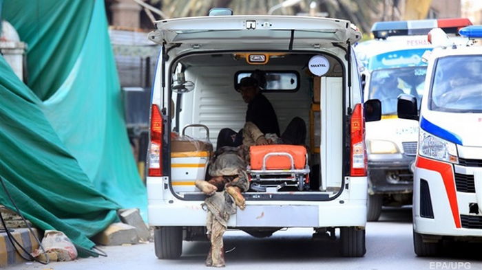В Пакистане произошел взрыв в мечети, 28 жертв
