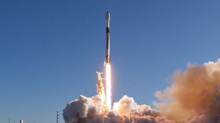 SpaceX запустила еще 49 спутников Starlink
