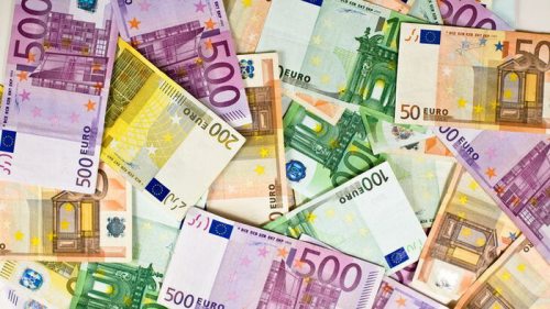 Евро перевесил 40 грн. Официальный курс валют