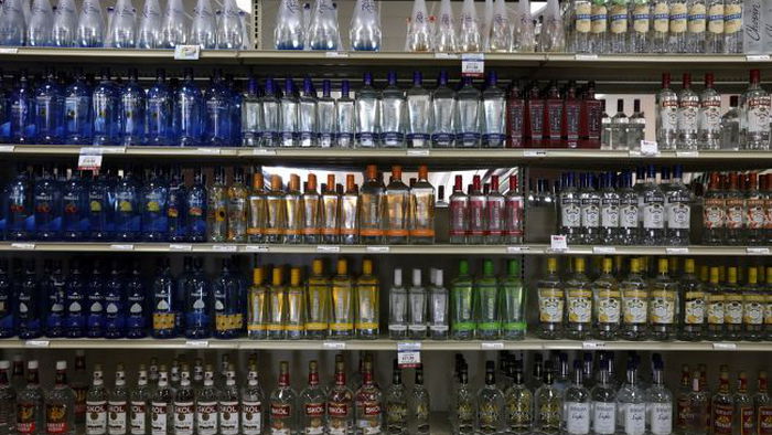 Алкоголь и сигареты продолжают дорожать: как изменились цены в начале 2023 года