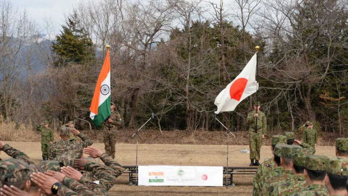 Япония и Индия проводят совместные антитеррористические учения