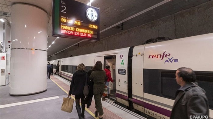 В Испании уволили чиновников, заказавших «неправильные» поезда