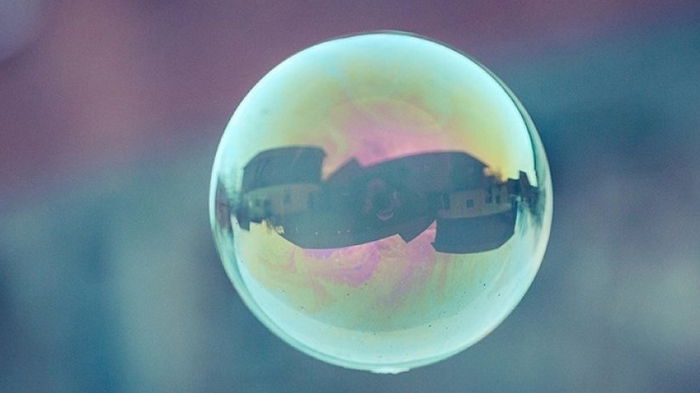 Ученые обнаружили нечто удивительное на оболочке пузырей