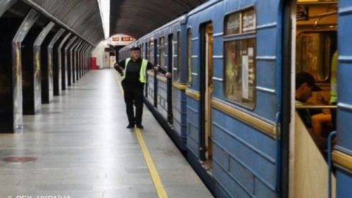 В работе метро Киева произошел сбой: не работали только что пополненны...
