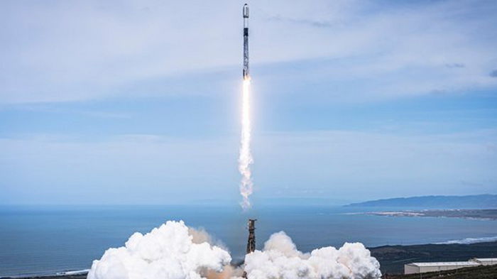 SpaceX запустила две ракеты с интервалом менее пяти часов