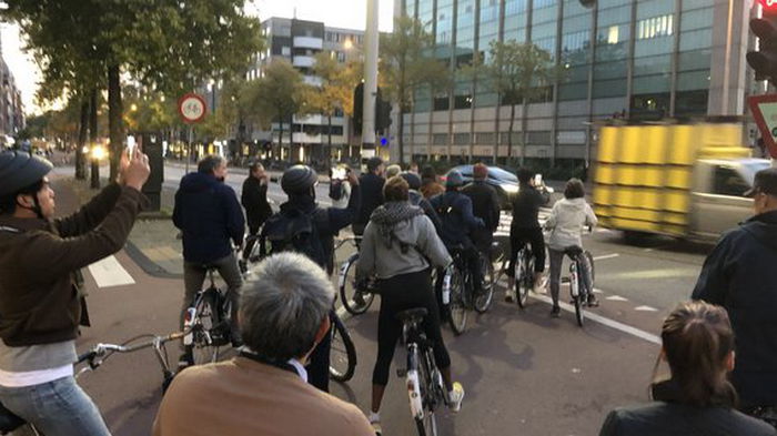 В Амстердаме ограничат движение автомобилей в центре города