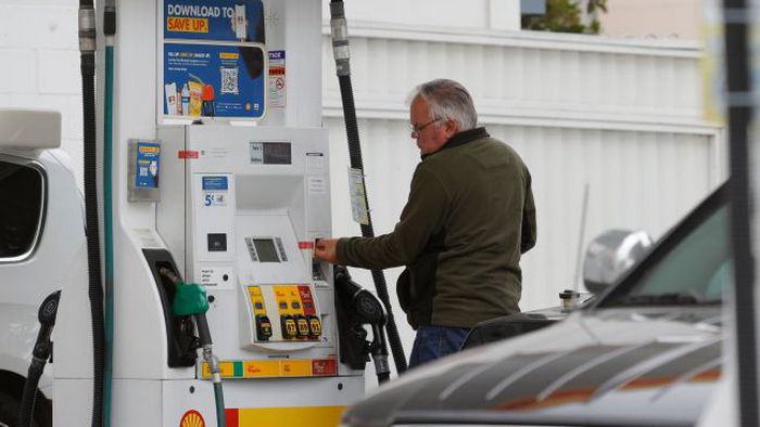 Топливо дешевеет: сколько стоят бензин и дизель на АЗС в Украине
