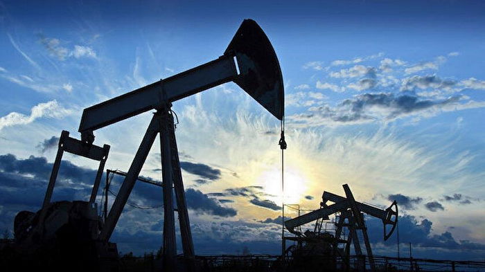Цена на нефть Brent упала ниже 80 долларов