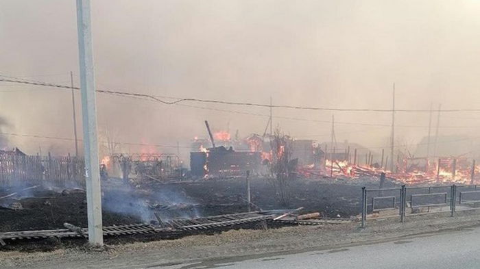 В уральских селениях РФ сгорели почти 180 зданий (фото)