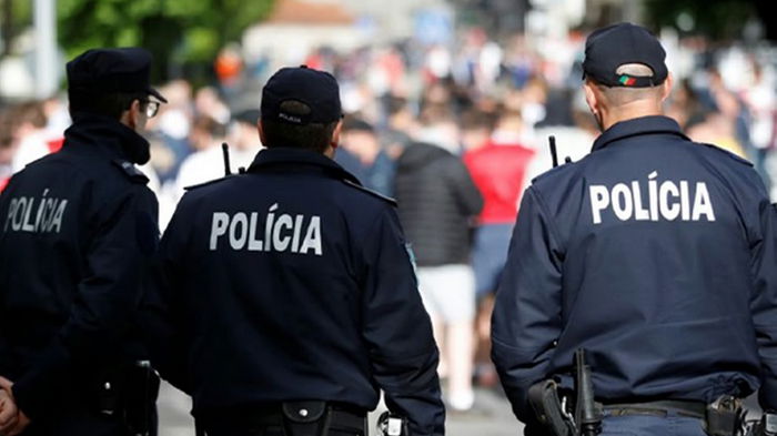 В Португалии мужчина убил трех человек после ссоры из-за голубей