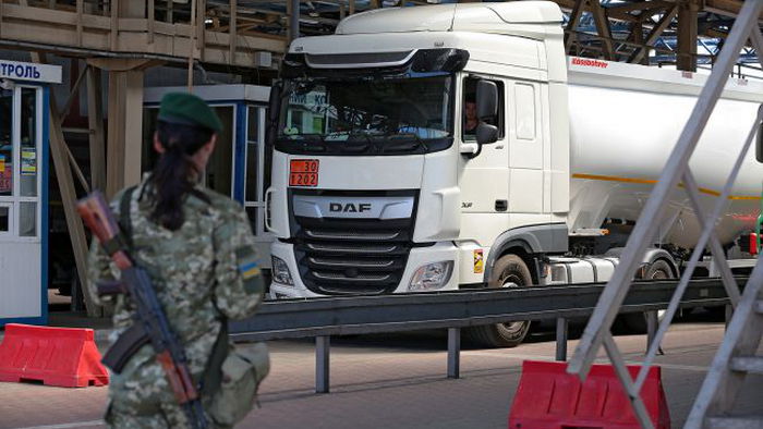 Пять стран ЕС призвали Еврокомиссию скорректировать запрет на украинский импорт, — PAP