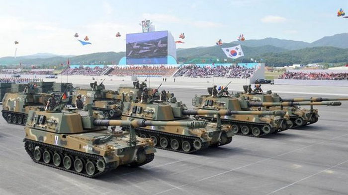 Южная Корея впервые за 10 лет проведет военный парад