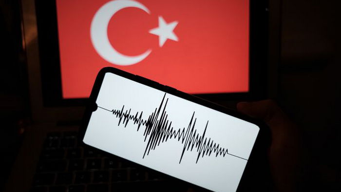 В Турции за день произошло два землетрясения