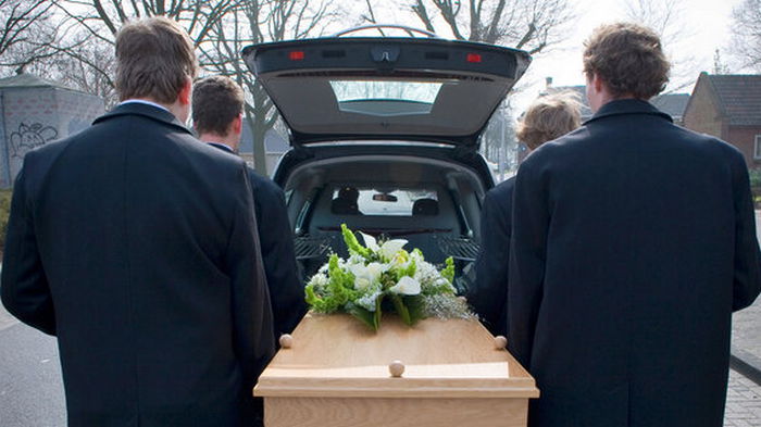В Польше на биржу впервые вышло похоронное бюро. Хочет занять 10% рынка