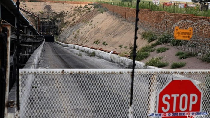 На нелегальной шахте в ЮАР погибли более 30 человек