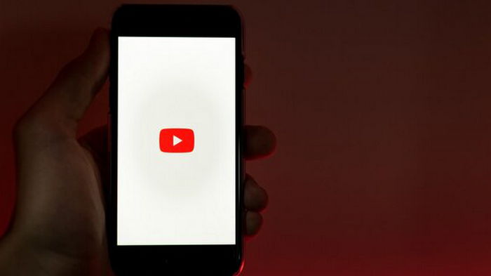 YouTube тестирует облегченное ускорение видео. Достаточно нажать на экран