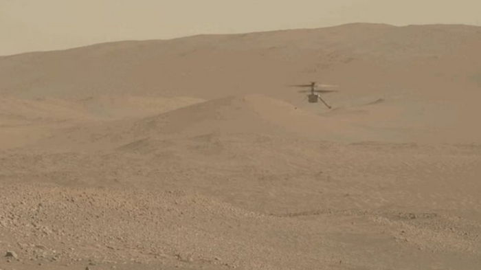 NASA показало не совсем обычный полет вертолета на Марсе: кадры сделал марсоход (видео)