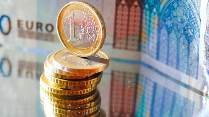 Курс евро опустился ниже 40 грн. Официальный курс валют