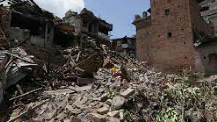 Два землетрясения за одно утро в Непале: оползень заблокировал автомагистраль