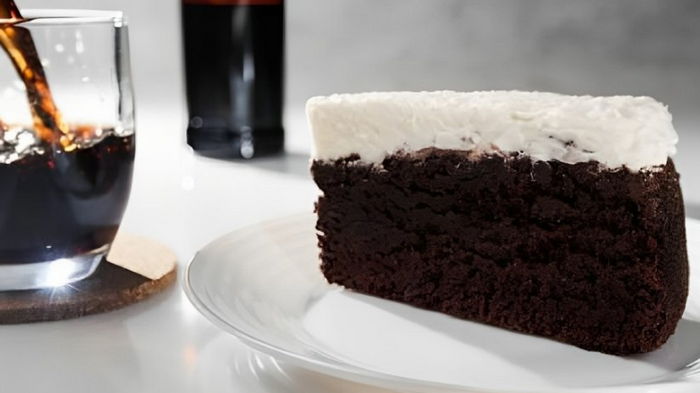 Вкусный торт с неожиданным ингредиентом: как приготовить шоколадный торт «Гиннесс»