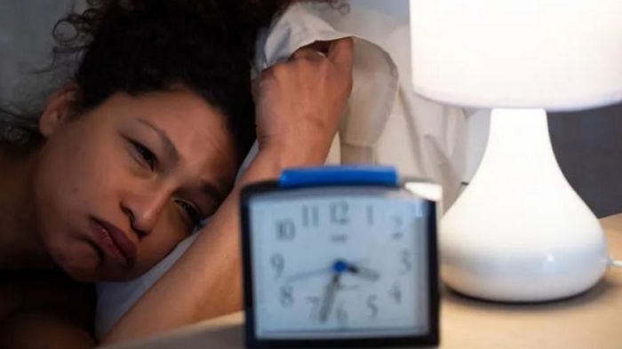 Проклятие полуночников: ученые рассказали о влиянии сна на развитие мигрени
