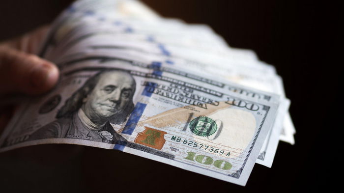 Доллар дешевеет второй день подряд: НБУ определил официальный курс
