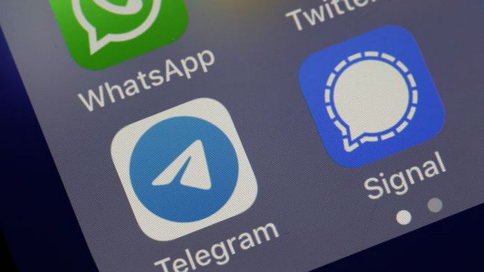 Членам правительства Франции запретили пользоваться Telegram и WhatsApp: в чем причина