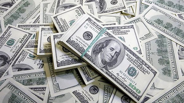 Доллар дорожает четвертый день подряд: НБУ повысил официальный ку...