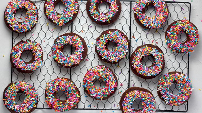 В Австралии женщина угнала фургон с 10 тысячами пончиков