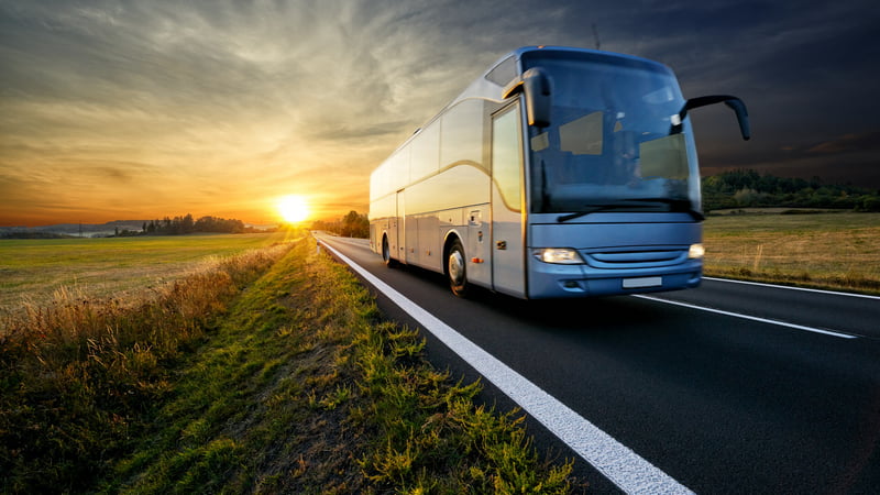 Найкращі маршрути для туристів: відкрийте світ зручних автобусних поїздок