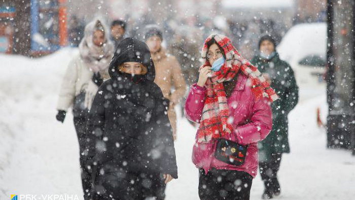 В ряде областей будет снежить, предупреждают о гололеде на дорогах: погода на завтра