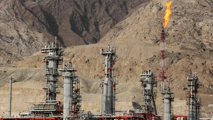 В Иране произошел взрыв на нефтеперерабатывающем заводе: погибли 10 человек