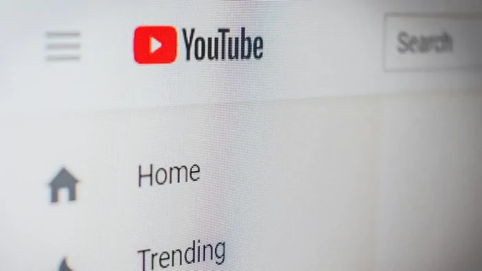 YouTube вводит новые правила для видео, созданных искусственным интеллектом