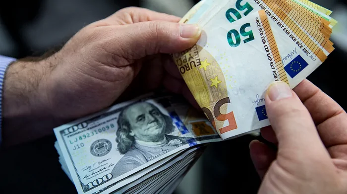 Что будет с курсом доллара в Украине на следующей неделе: прогноз банкира