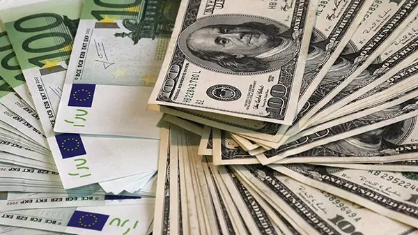 НБУ повысил официальный курс доллара до очередного максимума
