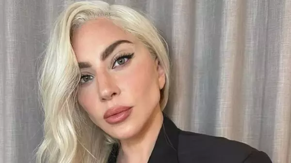 Леди Гага спровоцировала слухи о предстоящей свадьбе