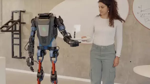 В США представили робота, который понимает человеческую речь и ум...