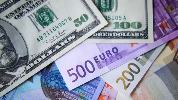 НБУ снизил официальный курс доллара к гривне