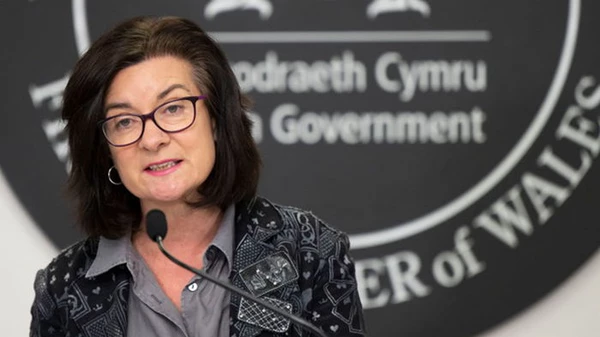 Правительство Уэльса впервые может возглавить женщина