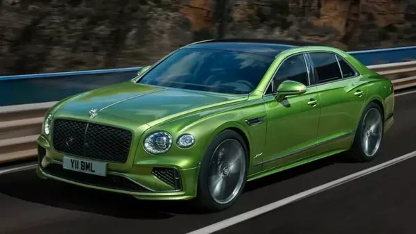 Четырехдверный суперкар: Bentley показали сверхмощное представите...