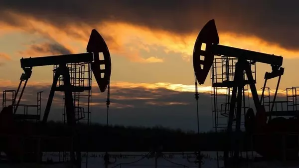 ОПЕК+ в ноябре резко снизила добычу нефти