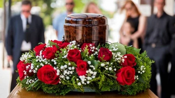 Смерть близького: як діяти, якщо потрібно організувати кремацію за кор