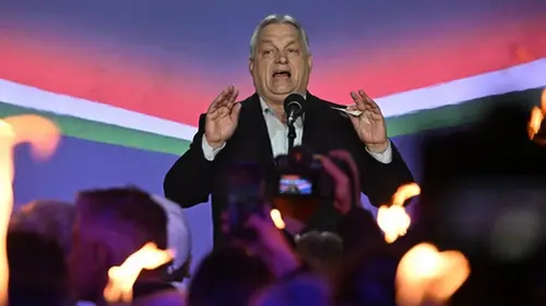 Орбан устроил истерику из-за оппозиционных митингующих