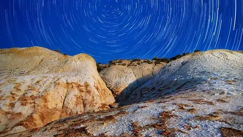 Магнитная ось Земли сместилась и движется в неопределенном направлении